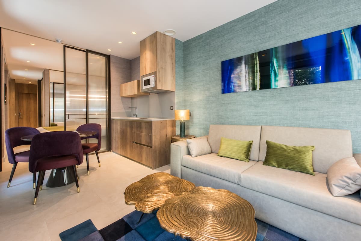 Departamento, 1 habitación (Dalia) | Cocina privada | Refrigerador, microondas, parrilla de estufa y cafetera y tetera