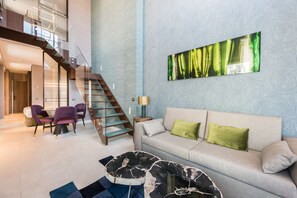 Duplex, 2 Bedrooms (Orquídea) | Minibar, in-room safe, individually decorated, individually furnished - The Garden Suites (Madrid)