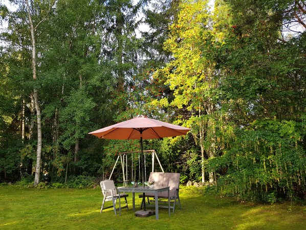 Garden - Lovely Spacious Apartment centerally (Sandviken)