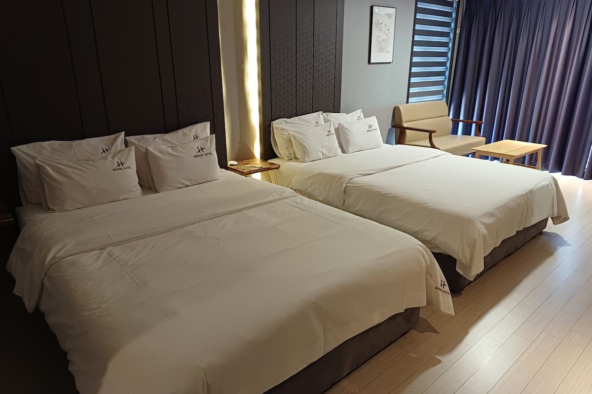 premium deluxe ocean view (two double) | 1 bedroom, free wifi