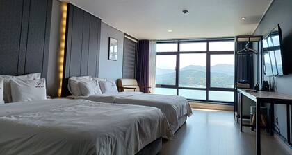 Tongyeong Bridge Hotel