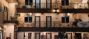 Hotel Maple Delite