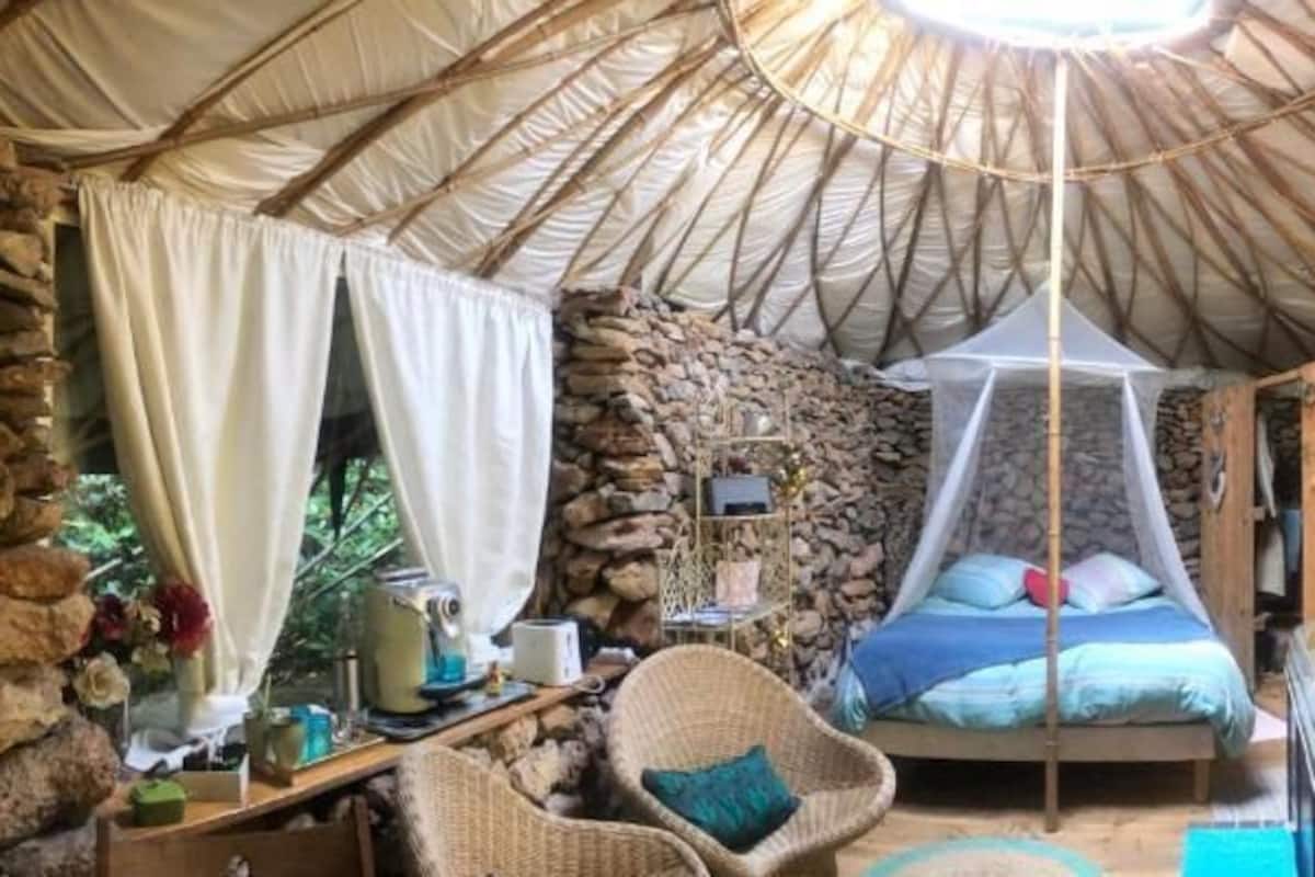 Deluxe Room, Hot Tub (Le toit du monde) | Dihias secara berasingan, dilengkapkan perabot secara berasingan