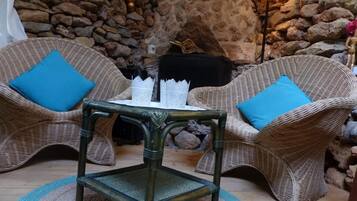 Deluxe Room, Hot Tub (Le toit du monde) | Room amenity