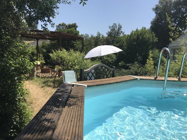 Piscina externa sazonal