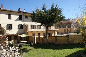 visione generale casa B&B e casa Gruppi