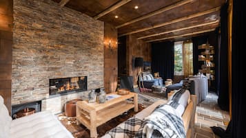 Alpehytte | Oppholdsområde | Flatskjerm-TV