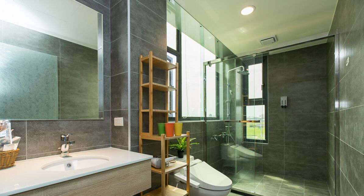 Shower, free toiletries, hair dryer, slippers