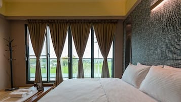 Economy Double Room, 1 Queen Bed, Balcony, Courtyard View