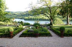 Jardines del alojamiento