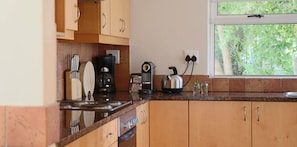 House | Private kitchen | Fridge, microwave, oven, stovetop - Dunkeld Village (Cape Town)