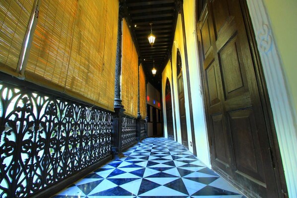 Lobby - Deewanji Ni Haveli (Ahmedabad)