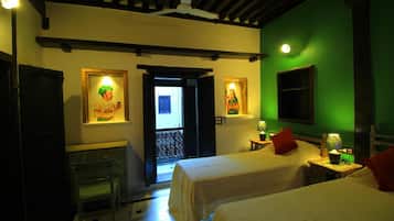 Moti Room | In-room safe, desk, rollaway beds, free WiFi