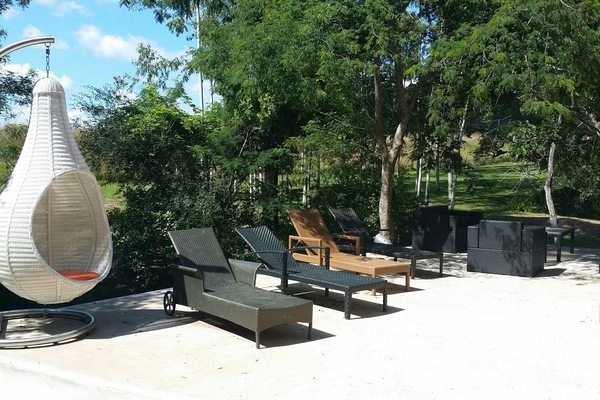 Schaukel - Birne und Sonnenliegen