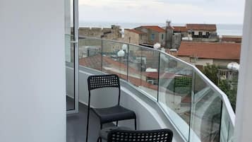 Studio, Sea View (301) | Balcony