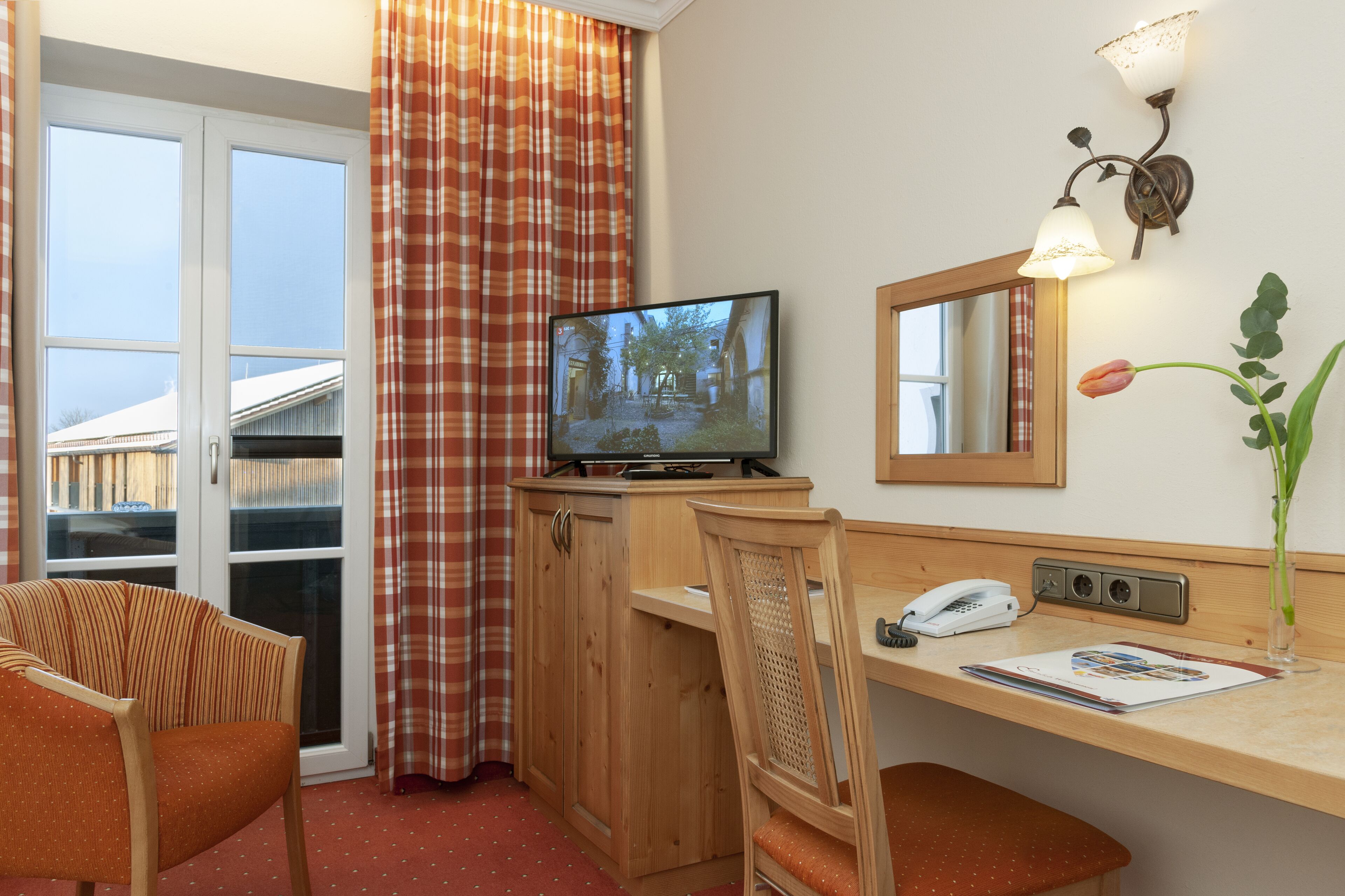 single room | living area | tv