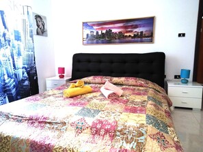 1 غرفة نوم وبديكورات فريدة لكل غرفة وطراز فريد لكل وحدة ومكتب