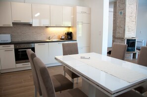 Leilighet – comfort | Spiseområde på rommet