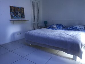Quarto casal clássico | Ferros/tábuas de passar roupa, camas extras/dobráveis (sobretaxa)