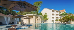 Outdoor pool - Presidential Suite Puerto Plata - 2 BR (Cofresi Beach)