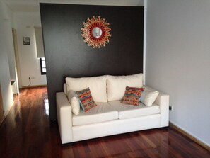 TV - Beautiful bright apartment located in the best area of Palermo with 2 bathrooms! (CABA)