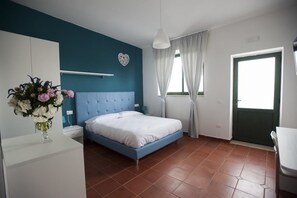 Tweepersoonskamer | Een minibar, een bureau, babybedden (toeslag), extra bedden (toeslag)