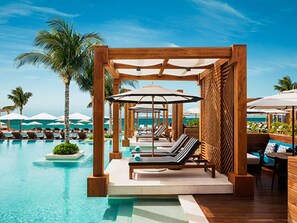 Pool - A paradise of luxury - Grand Luxxe Residence Loft (playa del carmen)
