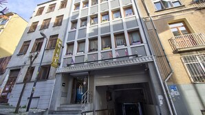 Front of property - Wide Suites Taksim (Istanbul)