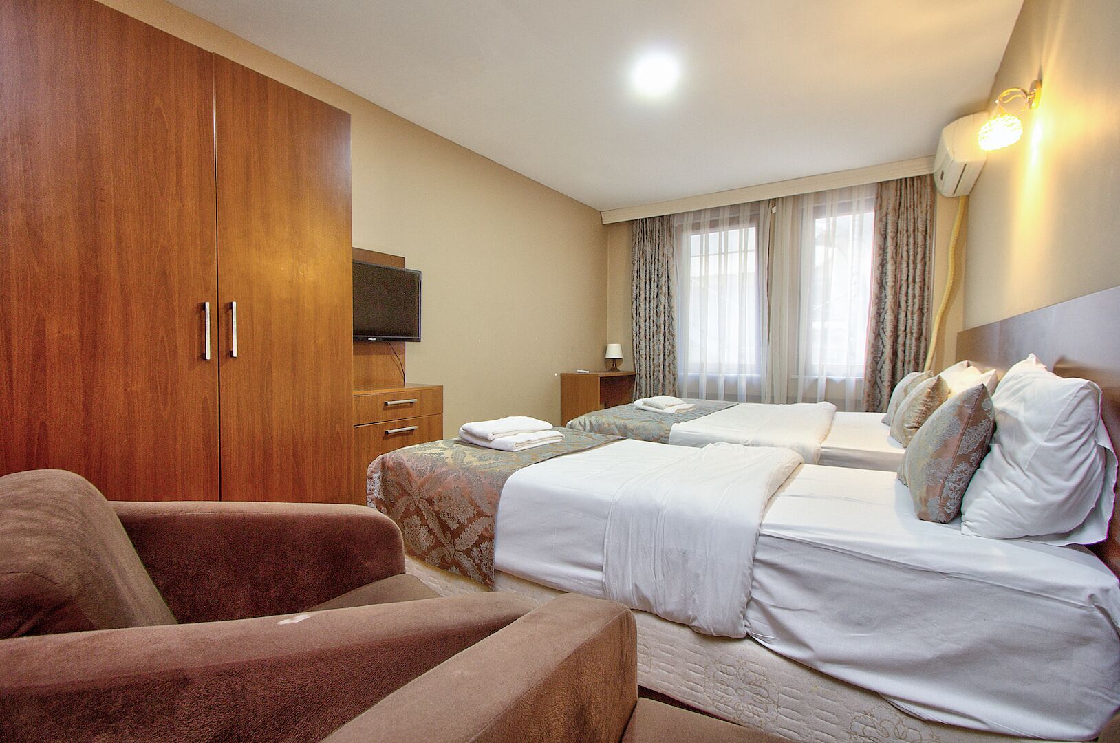 standard triple room | egyptian cotton sheets, premium bedding, minibar, in-room safe