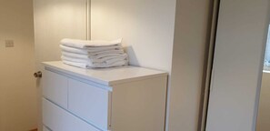 Apartment | Room amenity - Cromwell Apartment (Cambridge)