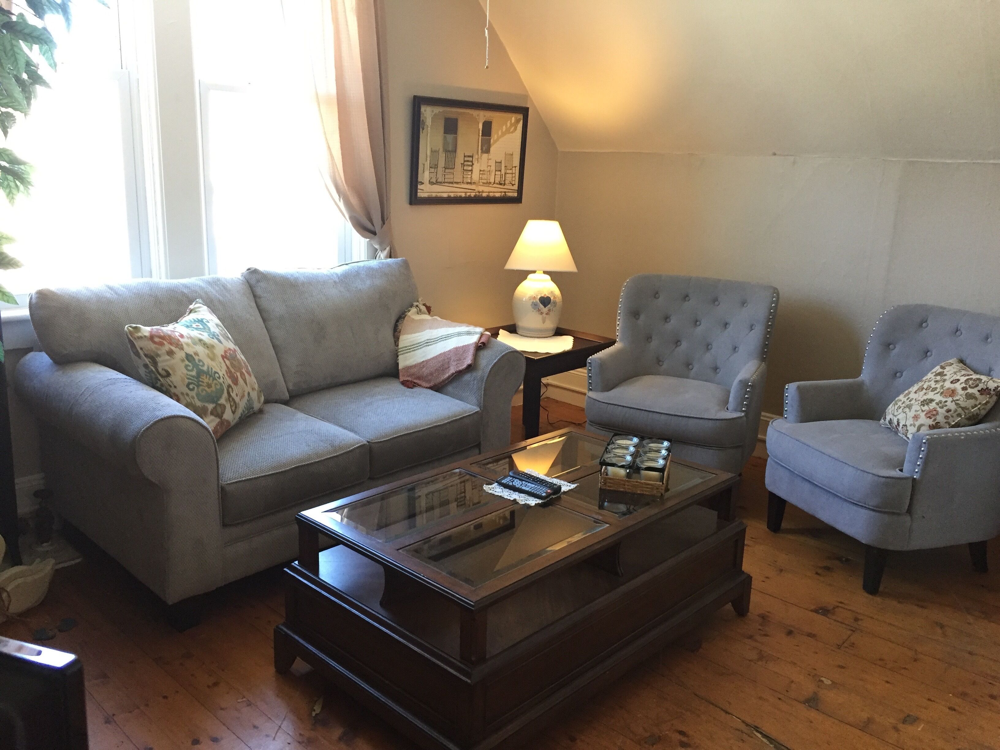 Fully Furnished/Pet Friendly! 