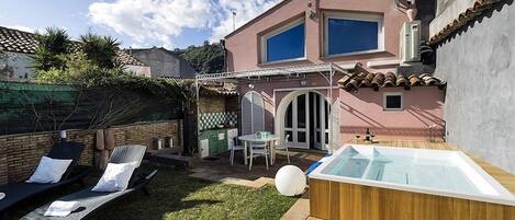 Outdoor spabad