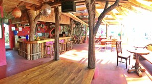 Bar (en el alojamiento)