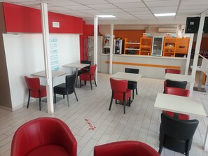 Lobby - Kyriad Direct  Poissy - Acheres (Acheres)