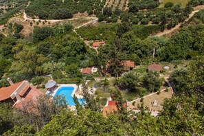 Pool - STUDIO DELUX/ESTATE KARES (Τύλισος)