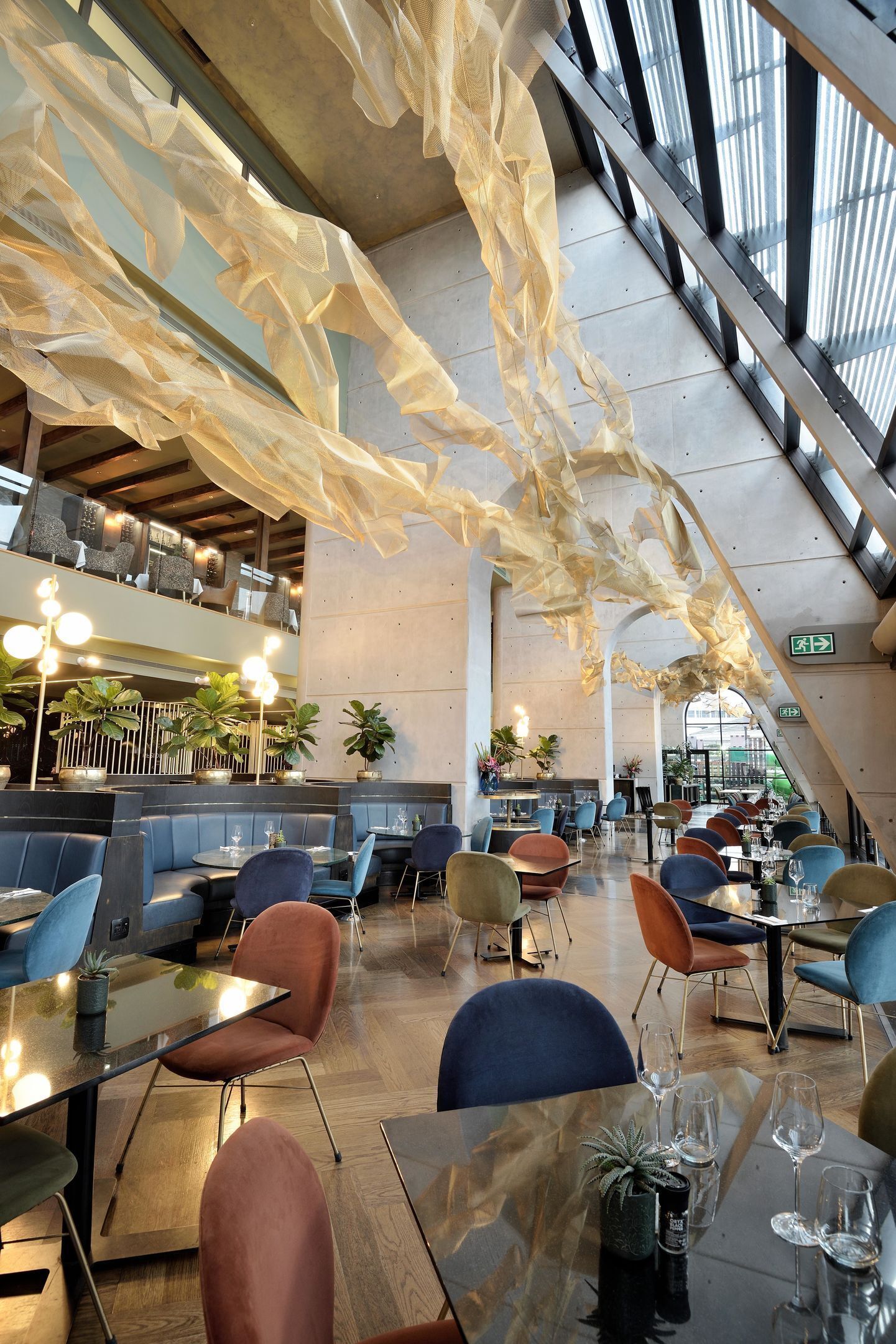 تقديم الغداء والعشاء، إطلالات على حمام السباحة