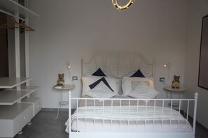 1 bedroom, iron/ironing board, travel crib, free WiFi - APARTMENT WITH POOL AND 2 BEDROOMS (Case Alte)
