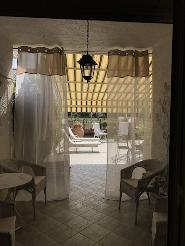 MICHELETTI HOUSE APP. TO