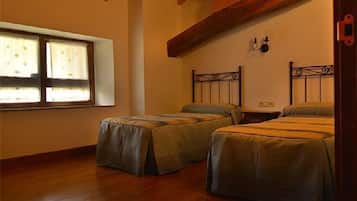 4 camere, Wi-Fi gratuito, lenzuola