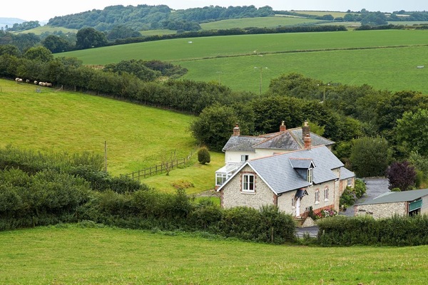 Rampisham Hill Farm Barn, located in an Area of Outstanding Natural Beauty just outside the pretty village of Hooke