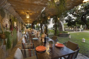 Outdoor dining