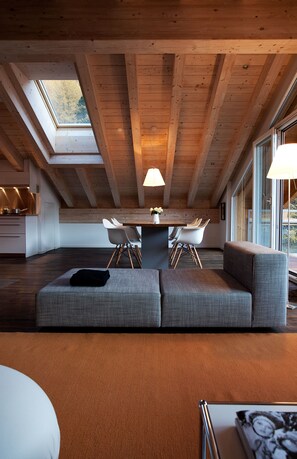 Apartment, 3 Bedrooms (Penthouse) | Living area