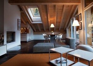 Apartment, 3 Bedrooms (Penthouse) | Living area