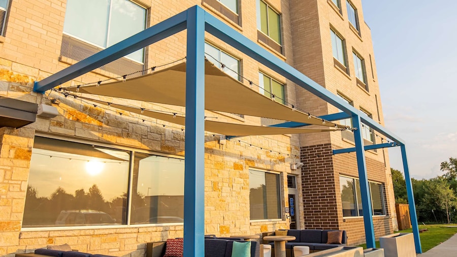 TRU By Hilton Allen Dallas