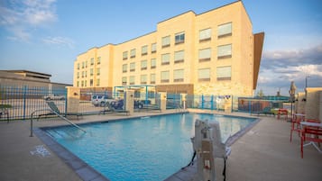 Utomhuspool