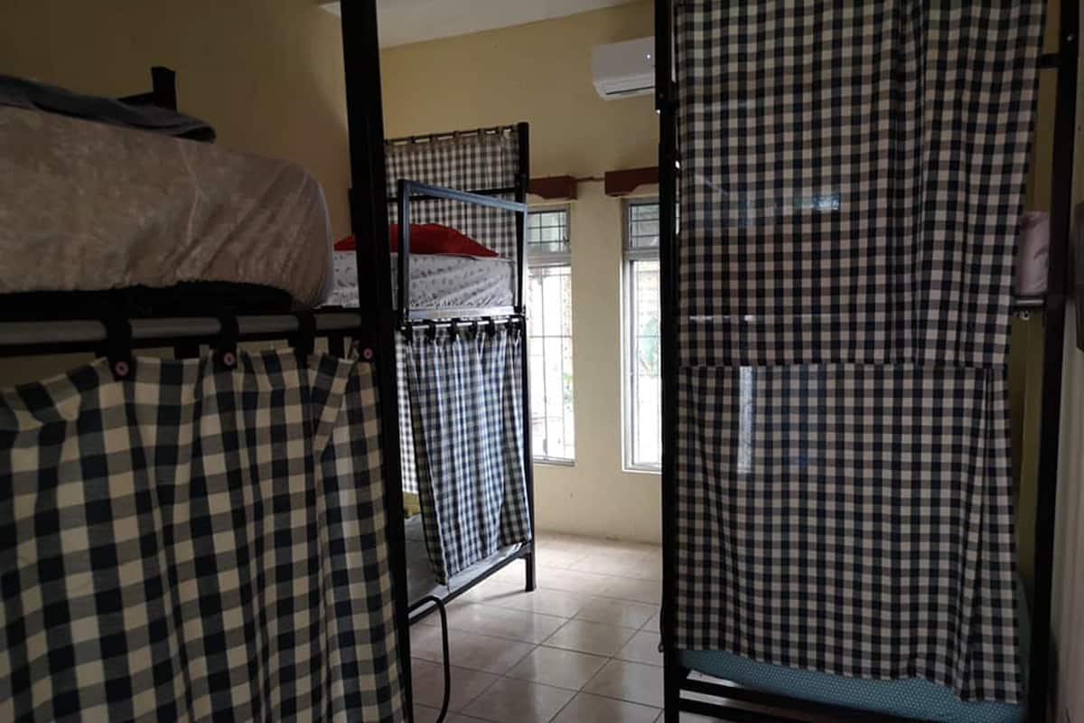 Shared Dormitory, Mixed Dorm, Shared Bathroom (Fan - 6 Beds) | WiFi (free)