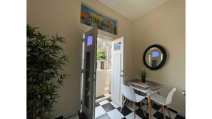 Dining - Casa Luna Guesthouse  (San Juan)