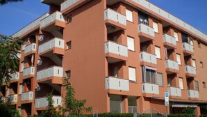Exterior - Renovated studio flat, 150 meters from the beach with air conditioning (Lido delle Nazioni)