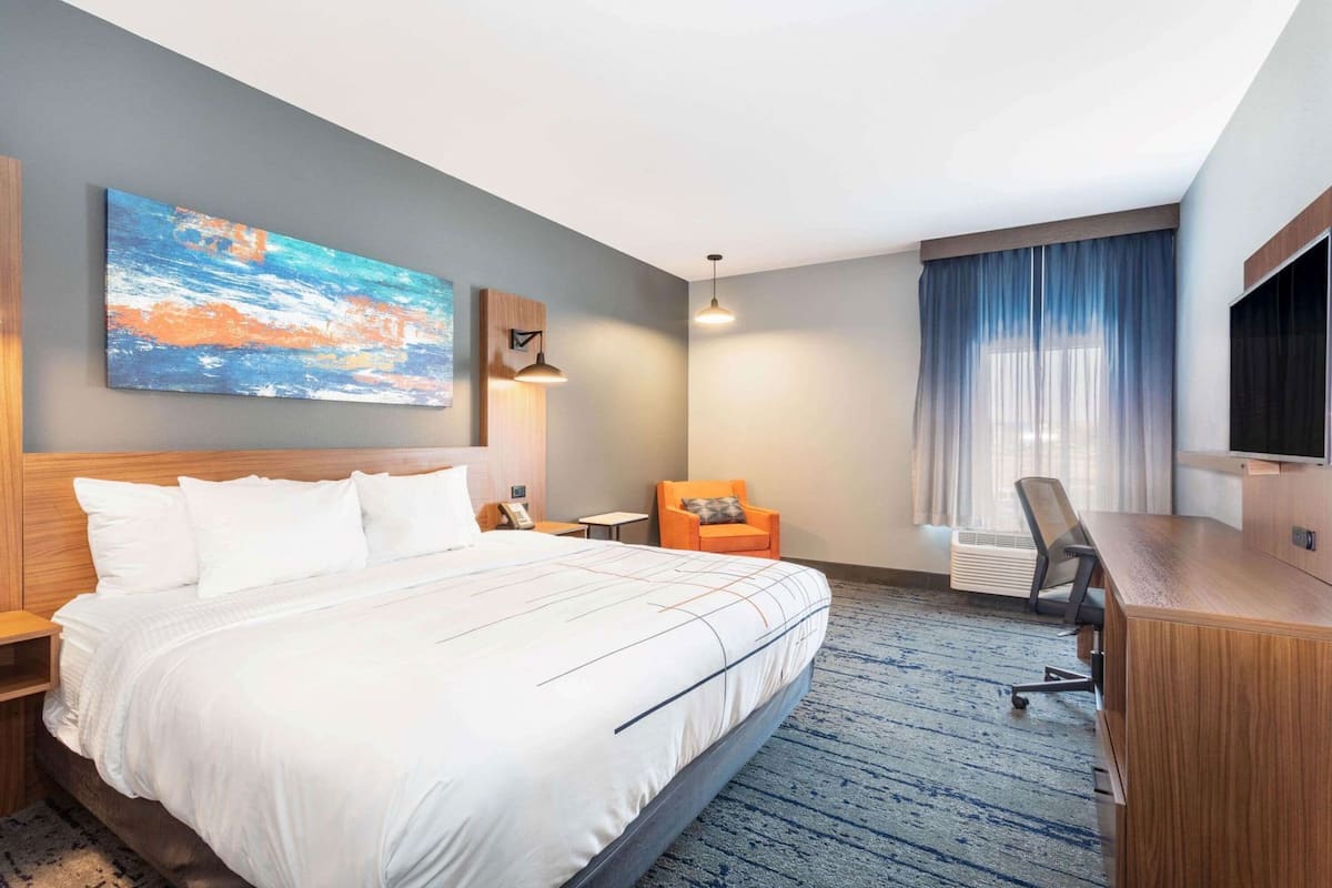Pillow-top beds, desk, iron/ironing board, free WiFi