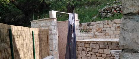 Enceinte de lâhĂ©bergement